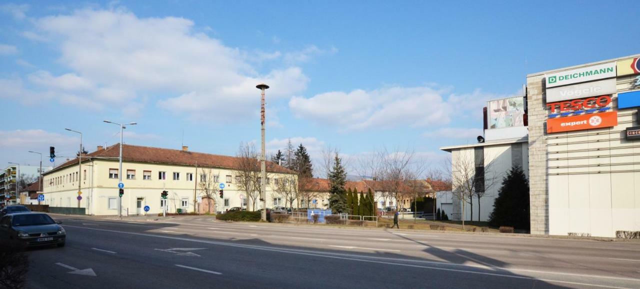 Bathory Apartman Daire Eğri Dış mekan fotoğraf